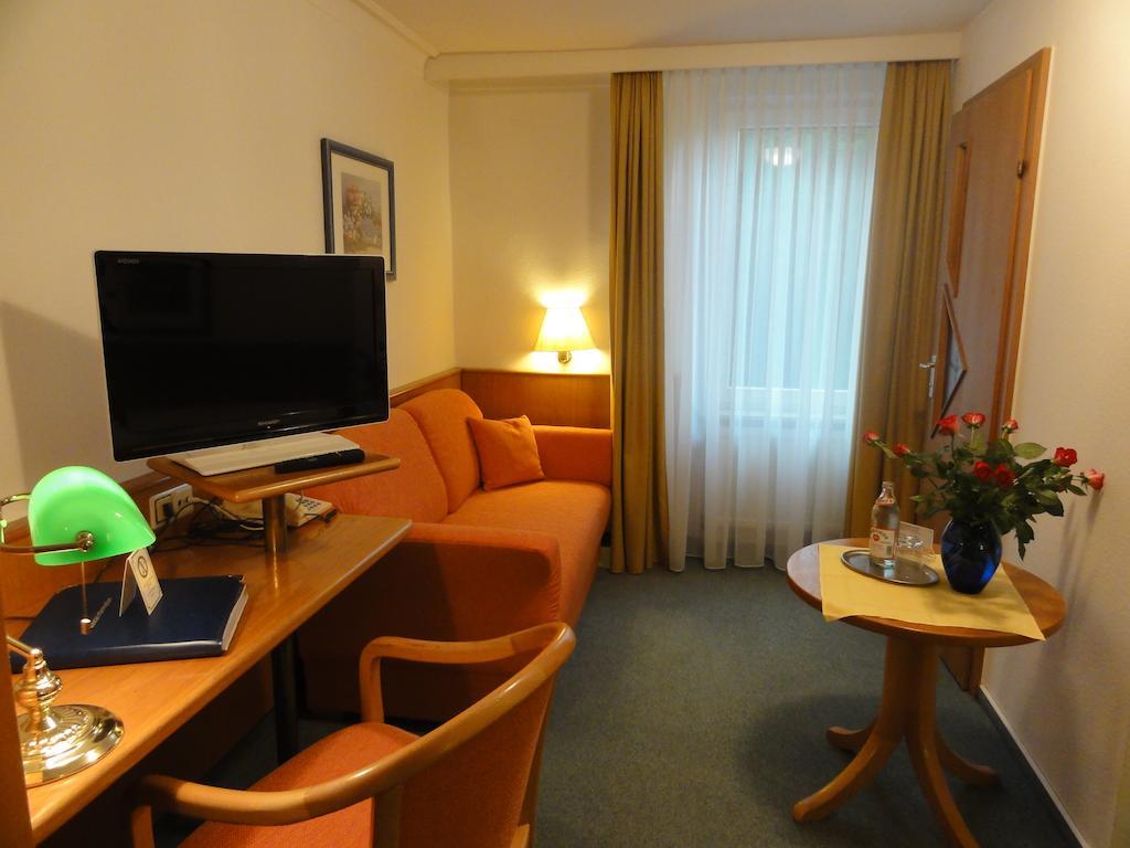 Hotel Wuerttemberger Hof Garni Rottenburg am Neckar Room photo